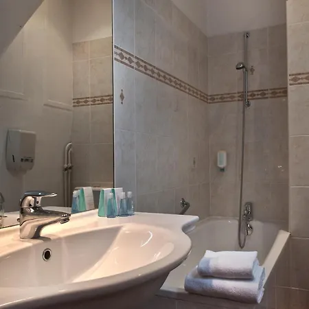 Hotel Abaca Messidor By Happyculture 3*